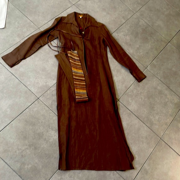 Linen dress Kenzo with embroidery and print on the back and belt. Long sleeves. - Picture 4 of 7